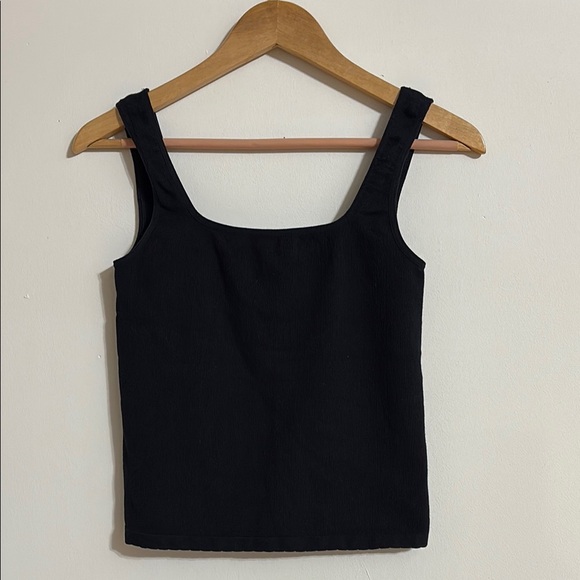 Cropped Tank - Picture 1 of 2